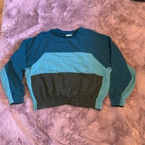 Kinda cropped stripped hurley crewneck